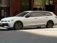 Auto Volkswagen Passat 2.0 tdi scr r-line plus 150cv dsg nuova in vendita presso concessionaria Fratelli Giacomel a 57.900 € - foto numero 4