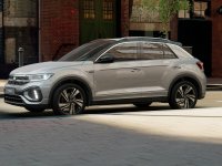 Auto Volkswagen T-Roc 1.5 tsi r-line plus nuova in vendita presso concessionaria Fratelli Giacomel a 36.400 € - foto numero 3