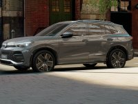 Auto Volkswagen Tiguan 2.0 tdi r-line plus 150cv dsg nuova in vendita presso concessionaria Fratelli Giacomel a 51.900 € - foto numero 4