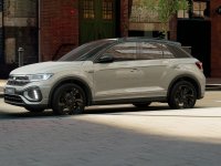 Auto Volkswagen T-Roc 1.0 tsi r-line plus 115cv nuova in vendita presso concessionaria Fratelli Giacomel a 33.400 € - foto numero 3