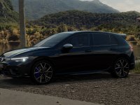 Auto Volkswagen Golf 2.0 tsi r black edition 4motion 333cv dsg nuova in vendita presso concessionaria Fratelli Giacomel a 65.700 &euro; - foto numero 4