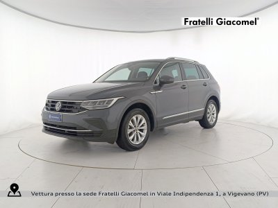 Auto Volkswagen Tiguan 2.0 tdi life 150cv dsg usata in vendita presso concessionaria Fratelli Giacomel a 27.900 &euro; - foto numero 1