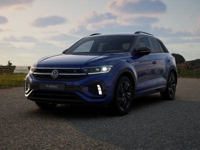 Auto Volkswagen T-Roc 2.0 tdi r-line plus 150cv dsg nuova in vendita presso concessionaria Fratelli Giacomel a 42.600 € - foto numero 1