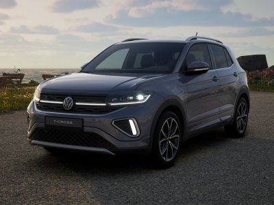 Auto Volkswagen T-Cross 1.0 tsi r-line plus 115cv nuova in vendita presso concessionaria Fratelli Giacomel a 30.400 € - foto numero 1