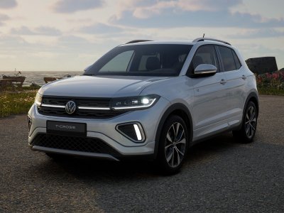 Auto Volkswagen T-Cross 1.0 tsi r-line plus 115cv nuova in vendita presso concessionaria Fratelli Giacomel a 30.400 € - foto numero 1