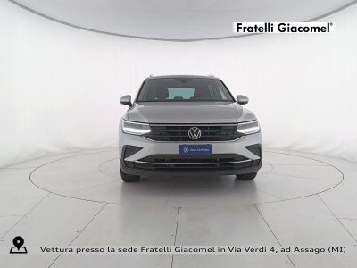 Auto Volkswagen Tiguan 1.5 tsi life 150cv dsg usata in vendita presso concessionaria Fratelli Giacomel a 23.400 &euro; - foto numero 2