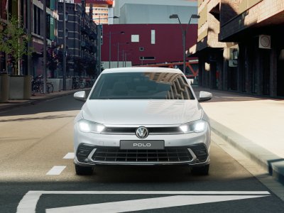 Auto Volkswagen Polo 1.0 tsi r-line 95cv dsg nuova in vendita presso concessionaria Fratelli Giacomel a 28.000 € - foto numero 2