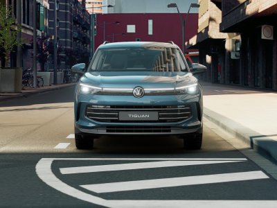 Auto Volkswagen Tiguan 2.0 tdi elegance 150cv dsg nuova in vendita presso concessionaria Fratelli Giacomel a 51.000 € - foto numero 2