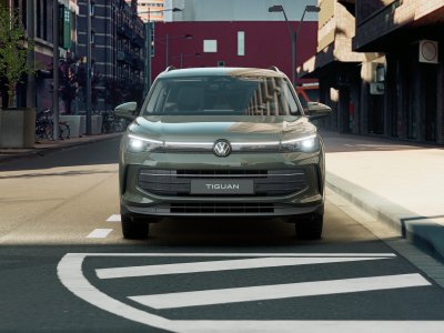 Auto Volkswagen Tiguan 2.0 tdi edition plus 150cv dsg nuova in vendita presso concessionaria Fratelli Giacomel a 45.400 € - foto numero 2