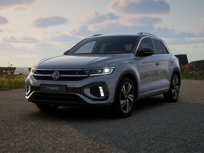 Auto Volkswagen T-Roc 1.5 tsi r-line plus nuova in vendita presso concessionaria Fratelli Giacomel a 36.400 € - foto numero 1