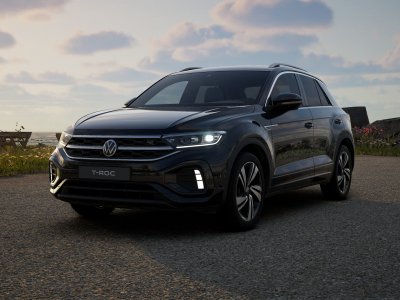Auto Volkswagen T-Roc 2.0 tdi r-line plus 150cv dsg nuova in vendita presso concessionaria Fratelli Giacomel a 42.900 € - foto numero 1