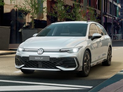 Auto Volkswagen Golf variant 1.5 etsi r-line plus 150cv dsg nuova in vendita presso concessionaria Fratelli Giacomel a 39.700 € - foto numero 1