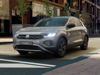 Auto Volkswagen T-Roc 1.0 tsi sport 115cv nuova in vendita presso concessionaria Fratelli Giacomel a 31.400 € - foto numero 1