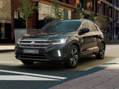 Auto Volkswagen T-Roc 2.0 tdi r-line plus 150cv dsg nuova in vendita presso concessionaria Fratelli Giacomel a 42.900 € - foto numero 1