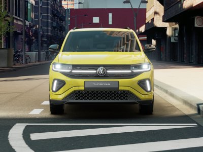 Auto Volkswagen T-Cross 1.0 tsi r-line plus 115cv dsg nuova in vendita presso concessionaria Fratelli Giacomel a 31.900 € - foto numero 2