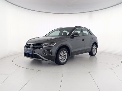 Auto Volkswagen T-Roc 1.5 tsi life dsg usata in vendita presso concessionaria Fratelli Giacomel a 25.400 &euro; - foto numero 1