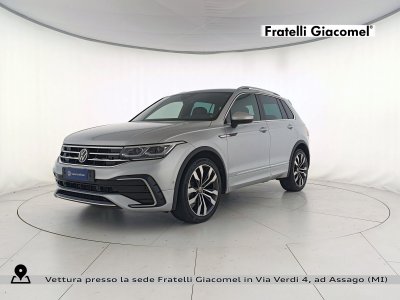 Auto Volkswagen Tiguan 1.5 tsi r-line 150cv dsg usata in vendita presso concessionaria Fratelli Giacomel a 30.900 &euro; - foto numero 1