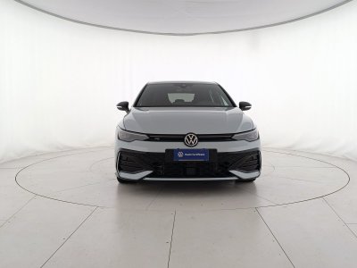 Auto Volkswagen Golf 2.0 tdi r-line plus 150cv dsg aziendale in vendita presso concessionaria Fratelli Giacomel a 33.900 &euro; - foto numero 2