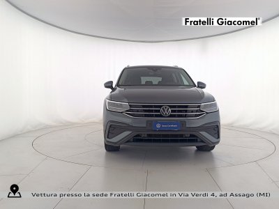 Auto Volkswagen Tiguan allspace 1.5 tsi life 7p.ti dsg usata in vendita presso concessionaria Fratelli Giacomel a 25.900 &euro; - foto numero 2