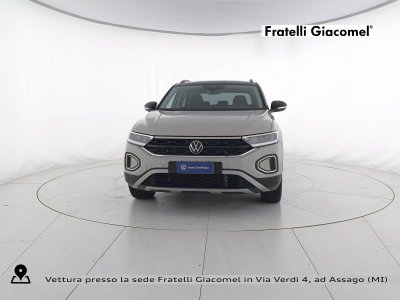 Auto Volkswagen T-Roc 1.5 tsi sport dsg aziendale in vendita presso concessionaria Fratelli Giacomel a 28.900 &euro; - foto numero 2