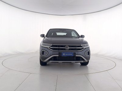 Auto Volkswagen T-Roc cabriolet 1.0 tsi style 115cv km 0 in vendita presso concessionaria Fratelli Giacomel a 31.900 &euro; - foto numero 2