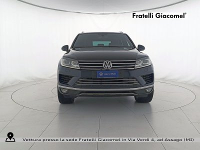 Auto Volkswagen Touareg 3.0 v6 tdi executive 204cv tiptronic usata in vendita presso concessionaria Fratelli Giacomel a 23.900 &euro; - foto numero 2