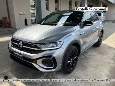 Auto Volkswagen T-Roc 1.0 tsi r-line 110cv usata in vendita presso concessionaria Fratelli Giacomel a 22.400 &euro; - foto numero 1