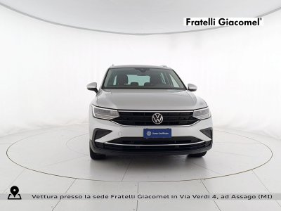 Auto Volkswagen Tiguan 1.5 tsi life 130cv usata in vendita presso concessionaria Fratelli Giacomel a 22.900 &euro; - foto numero 2