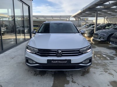 Auto Volkswagen Passat alltrack 2.0 tdi 4motion 200cv dsg usata in vendita presso concessionaria Fratelli Giacomel a 18.400 &euro; - foto numero 2