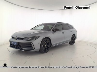 Auto Volkswagen Passat 1.5 etsi act r-line 150cv dsg aziendale in vendita presso concessionaria Fratelli Giacomel a 41.900 &euro; - foto numero 1