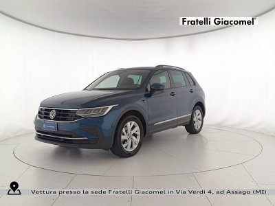 Auto Volkswagen Tiguan 2.0 tdi life 4motion 150cv dsg usata in vendita presso concessionaria Fratelli Giacomel a 26.900 &euro; - foto numero 1