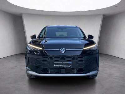Auto Volkswagen T-Roc 1.5 etsi life 150cv dsg aziendale in vendita presso concessionaria Fratelli Giacomel a 30.900 &euro; - foto numero 2