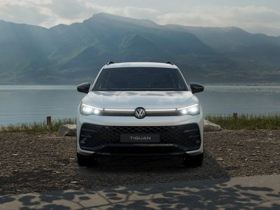 Auto Volkswagen Tiguan 2.0 tdi r-line plus 150cv dsg nuova in vendita presso concessionaria Fratelli Giacomel a 51.200 &euro; - foto numero 1
