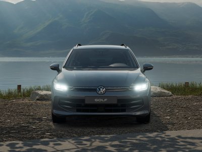 Auto Volkswagen Golf variant 2.0 tdi edition plus 115cv nuova in vendita presso concessionaria Fratelli Giacomel a 35.300 &euro; - foto numero 1