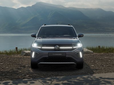 Auto Volkswagen T-Cross 1.0 tsi r-line plus 115cv nuova in vendita presso concessionaria Fratelli Giacomel a 30.300 &euro; - foto numero 1
