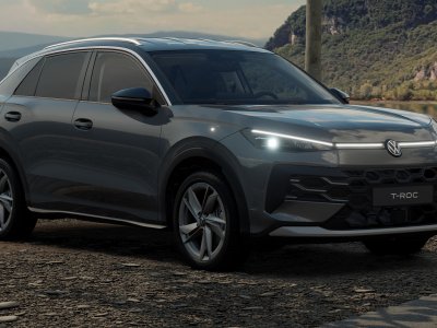 Auto Volkswagen T-Roc 1.5 etsi style 150cv dsg nuova in vendita presso concessionaria Fratelli Giacomel a 40.400 &euro; - foto numero 2