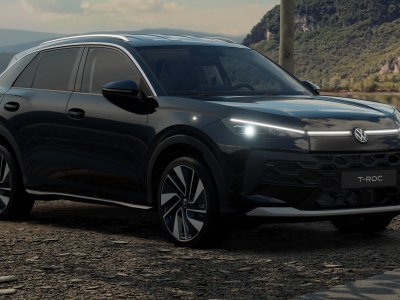 Auto Volkswagen T-Roc 1.5 etsi style 115cv dsg nuova in vendita presso concessionaria Fratelli Giacomel a 38.300 &euro; - foto numero 2