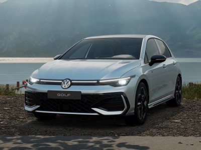 Auto Volkswagen Golf 1.5 etsi r-line plus 150cv dsg nuova in vendita presso concessionaria Fratelli Giacomel a 41.200 &euro; - foto numero 2