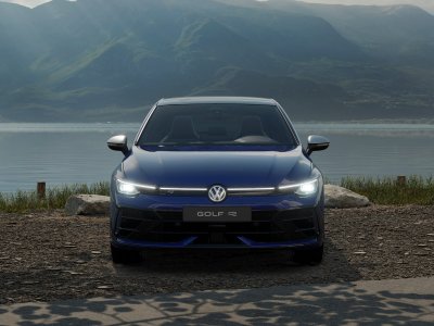 Auto Volkswagen Golf 2.0 tsi r 4motion 333cv dsg nuova in vendita presso concessionaria Fratelli Giacomel a 65.800 &euro; - foto numero 1