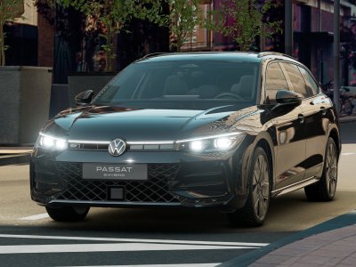 Auto Volkswagen Passat 2.0 TSI 195 KW R-Line 4Motion aziendale in vendita presso concessionaria Fratelli Giacomel a 49.900 &euro; - foto numero 1