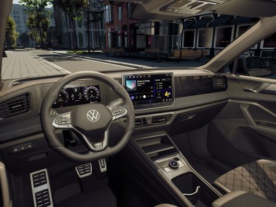 Auto Volkswagen Tiguan 2.0 tsi r-line 4motion 265cv dsg aziendale in vendita presso concessionaria Fratelli Giacomel a 50.900 &euro; - foto numero 2