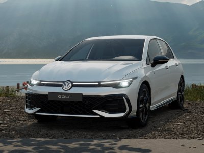 Auto Volkswagen Golf 1.5 etsi r-line plus 150cv dsg nuova in vendita presso concessionaria Fratelli Giacomel a 40.300 &euro; - foto numero 2