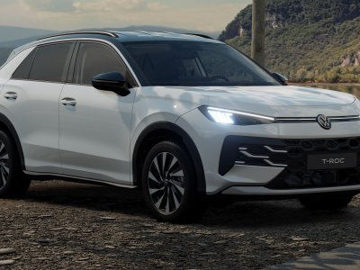 Auto Volkswagen T-Roc 1.5 etsi life 150cv dsg nuova in vendita presso concessionaria Fratelli Giacomel a 37.300 &euro; - foto numero 2