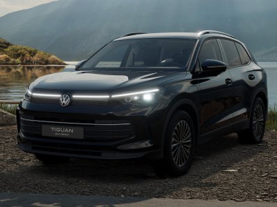 Auto Volkswagen Taigo 1.0 tsi r-line plus 115cv dsg nuova in vendita presso concessionaria Fratelli Giacomel a 31.700 &euro; - foto numero 2