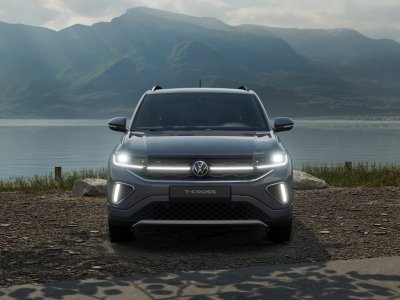 Auto Volkswagen T-Cross 1.0 tsi r-line plus 115cv dsg nuova in vendita presso concessionaria Fratelli Giacomel a 32.000 &euro; - foto numero 1